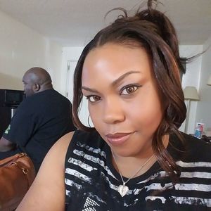 Meet your Posher, Sharena